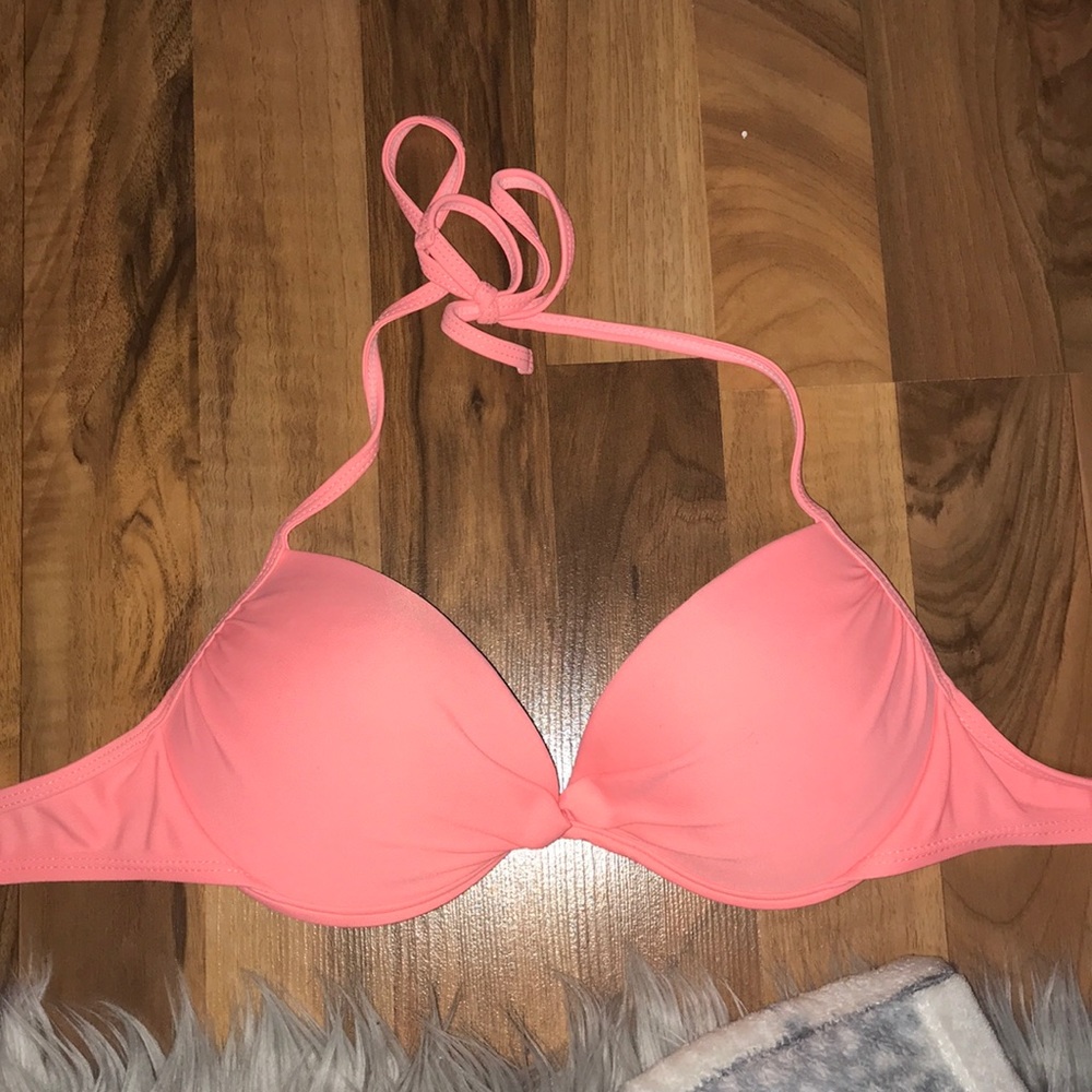 Pink bikini top